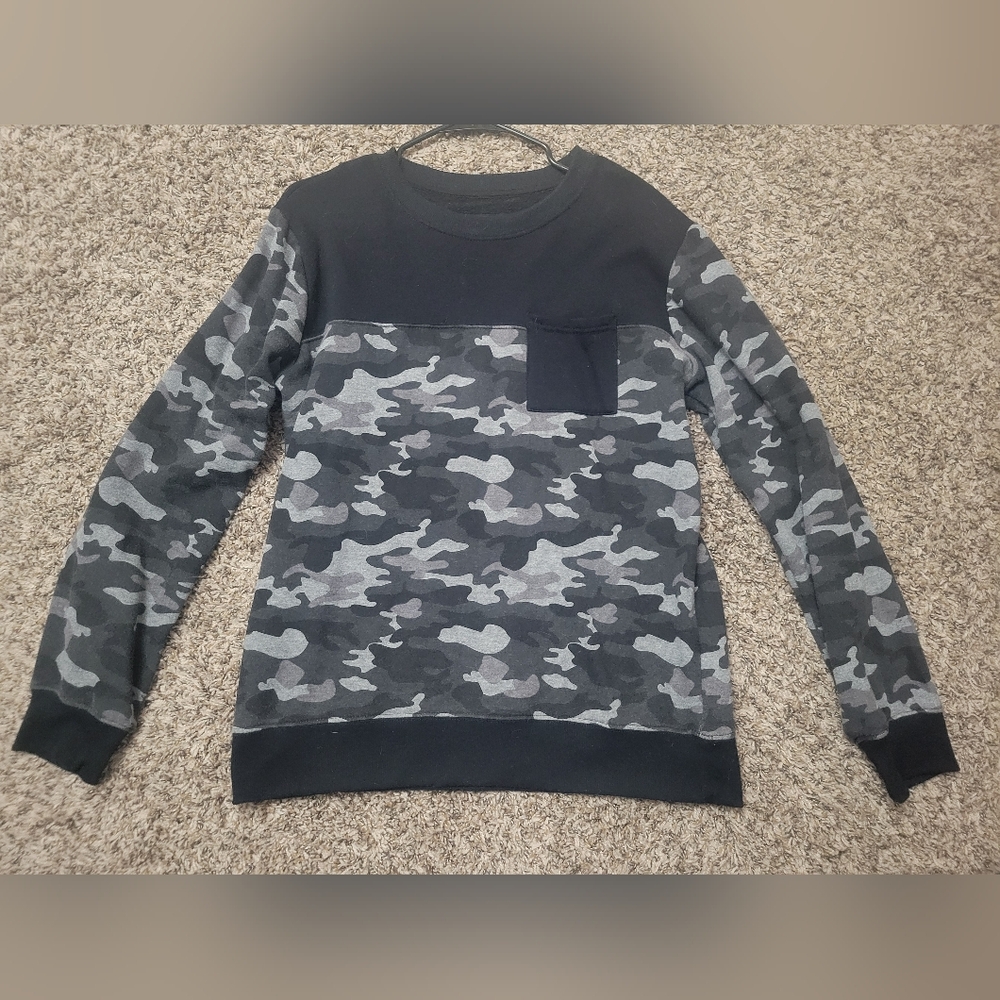 Men's black and gray camo sweater